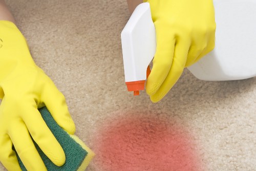 End of tenancy cleaning for a TW7 rental flat kitchen